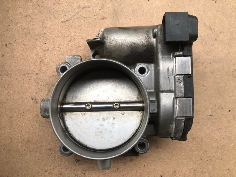 Дросельна заслінка Mercedes w221, S-клас, б.в. 2731410325 2731410325 фото