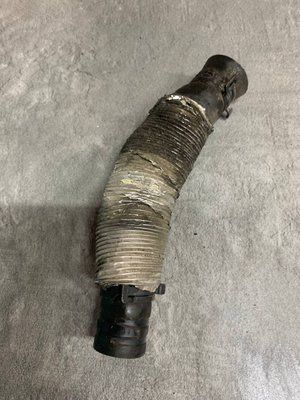 Патрубок охолождення Volkswagen Passat B6, 2005-2011 р., 2.0 TFSI, б.в. 032323 фото