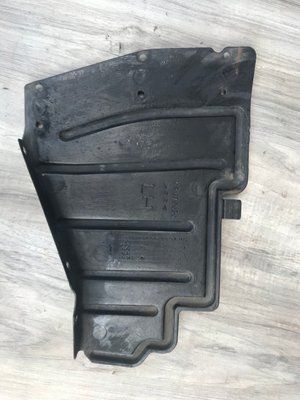 Захист двигуна лівий Mitsubishi Lancer 9, б.в. MR4779039 MR4779039 фото