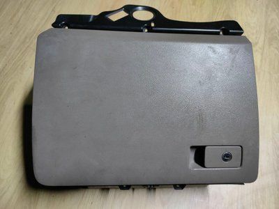 Бардачок Volkswagen Passat B6, 2007 р., б.в. 3C1857114 фото