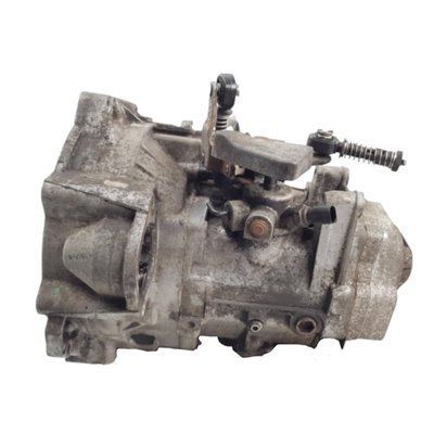 Механическая коробка передач Volkswagen Passat B6 2.0 бензинБ.у. 41222 фото