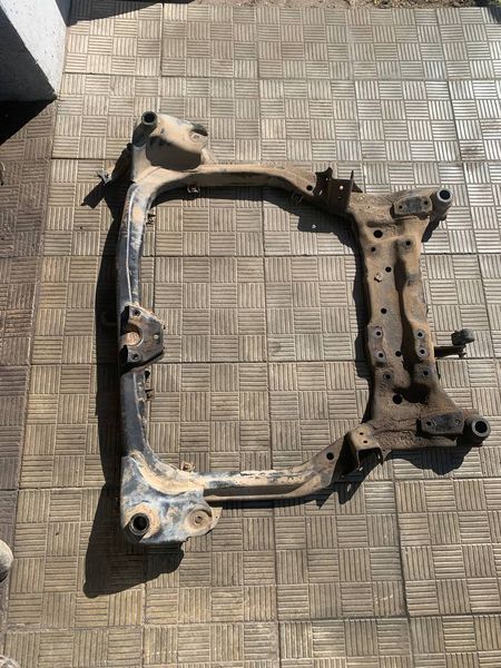 Балка передней подвески, подрамник Hyundai i30 1.6 бензин хэтчбек 2007-2012 г, б.у. 624052L000 624052L000 фото