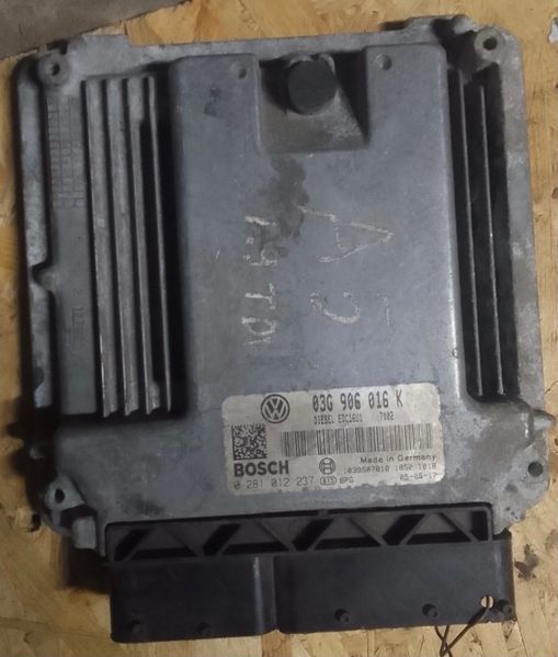 Блок керування двигуном 03G906016K, б.в. 03G906016K фото