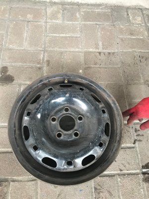 Металлический колесный диск Skoda Fabia 5X100 R14, б. у . 67676576н5 фото