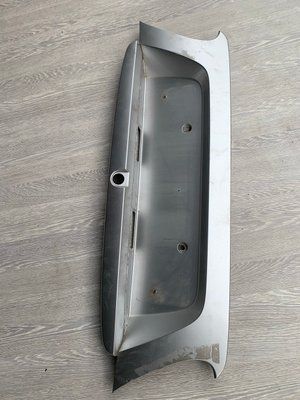 Накладка кришки багажника Nissan Almera N16, 2005 р., 848105M300, б.в. 848105M300 фото