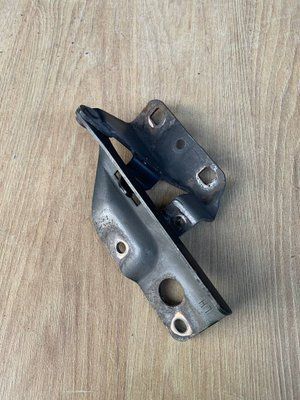 Петля капота Nissan Almera Classic B10RS 2006-2012 г, б.у. 6540095F0A 6540095F0A фото