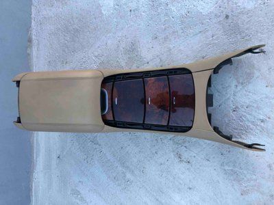 Центральна консоль у бежевому кольорі 2516802514, 2516800855 Mercedes W251, R-class, б.в. 2516802514, 2516800855 фото