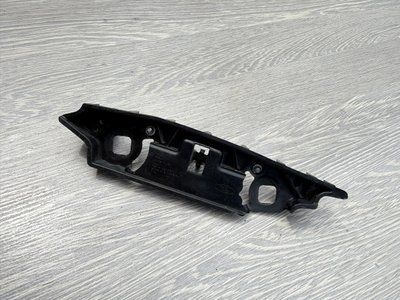 Кронштейн переднього бампера правий Ford Escape MK4, 2020-2025 р., USA, LJ6B17D958AC, б.в. LJ6B17D958AC фото