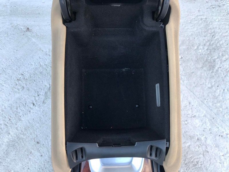 Центральна консоль у бежевому кольорі 2516802514, 2516800855 Mercedes W251, R-class, б.в. 2516802514, 2516800855 фото