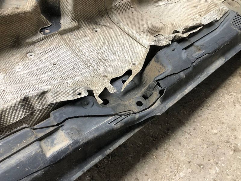 Захист,теплозахисний екран тунелю кузова Mercedes W169 A-class, б.в 1696100508 1696100508 фото
