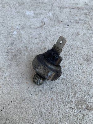 Датчик давления масла Subaru Impreza 3, 2007-2011 г., 2.0 бензин, 25240KA041, б.у. 25240KA041 фото