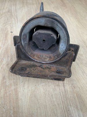 Опорная подушка двигателя левая Chevrolet Epica 2006-2012 г, б.у. 96640094 96640094 фото
