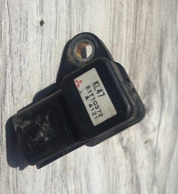 Датчик абсолютного тиску Е1Т10372 Mazda 3 BK, б.в. Е1Т10372 фото