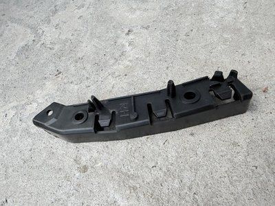 Кріплення переднього бампера праве Ford Focus MK3, 2011-2018 р., USA, BM5117D958AE BM5117D958AE фото