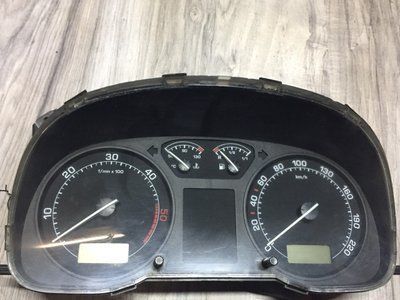 Приборна панель Skoda Octavia Tour, 1U0920B10F47H, б.у. 1U0 920 B10 F 47H фото