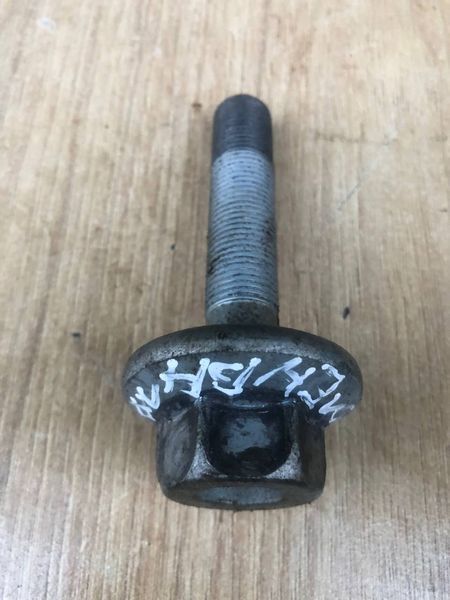 Болт крепления шкива коленвала Mercedes M113 V8, 5.0л.,б.у 7234579 фото