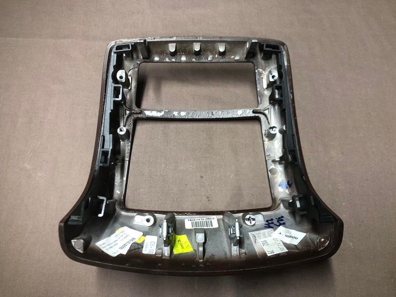 Накладка задней части салона Mercedes w221, S-класс 2216801839 фото