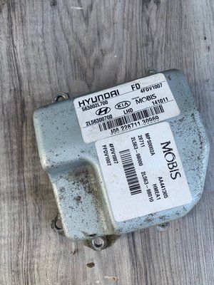 Блок управління гідропідсилювачем керма Hyundai i30 2007-2012 рік, б.в. 2L563-98000 2L563-98000 фото