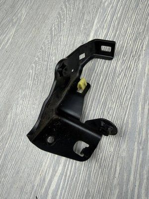 Кронштейн ручки відкриття капота Subaru Legacy, 2003-2009 р., 57346AG010, б.в. 57346AG010 фото