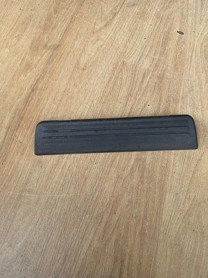 Накладка порога задня права Nissan Almera Classic B10RX 2006-2012р, б.в. 832403100 832403100 фото