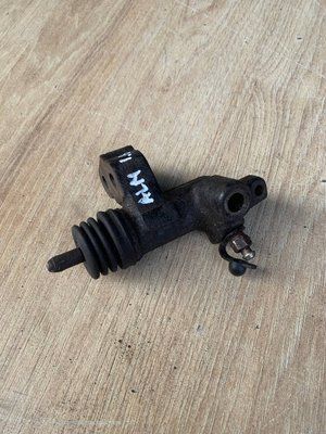 Цилиндр сцепления Nissan Almera Classic B10RS 2006-2012 г., 1.6 бензин , б.у. 3062095F0A 3062095F0A фото