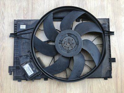 Дифузор радіатора охолодження в зборі Mercedes W203  C-class, б.в.2035000293 2035000293 фото