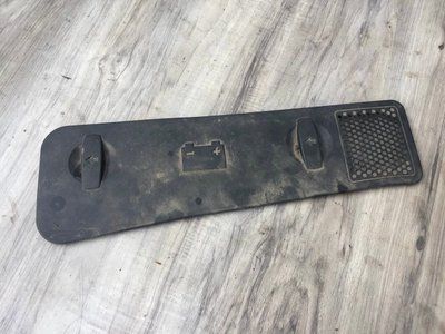 Накладка акумулятора 3В1819422В Volkswagen B5, б.в. 3В1819422В фото