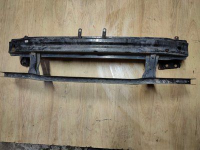 Підсилювач переднього бампера Volkswagen Passat B6, 2.0 TDI, 2009 р., 3C0807109D, б.в. 3C0807109D фото