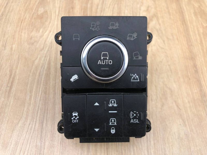 Блок управления подвеской LR070867, LR067059, FPLA14B596RB Range Rover Vogue L405, б.у. LR070867, LR067059, FPLA14B596RB фото