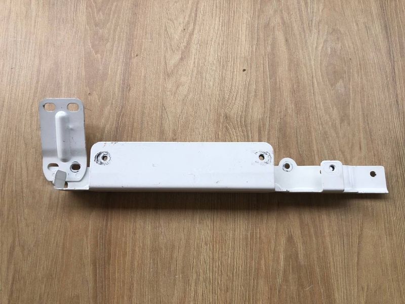 Потолочный крепеж задний правый LR053644, CK5252136BC Range Rover Vogue L405 б.у. LR053644, CK5252136BC фото