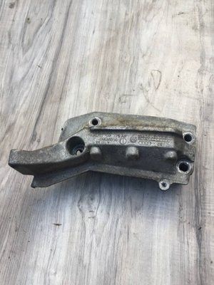 Кронштейн подушки двигателя 036199275АВ Skoda Fabia 2, б.у. 036199275АВ фото