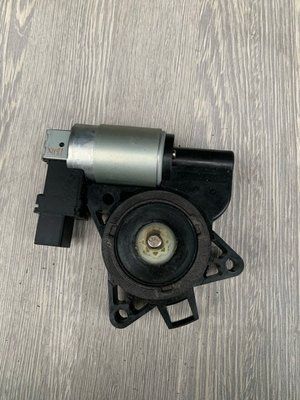 Моторчик стеклоподьемника передних правых дверей Mazda 3 BK, хэтчбек, 2003-2009 г., G22C5858X, б.у.  G22C5858X256 фото