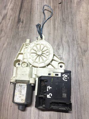 Моторчик склопідйомника з блоком 1К0907530F Volkswagen Passat B7, б.в. 1К0907530F фото