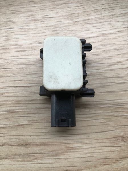Датчик airbag перед Mercedes w221, S-клас 0038202926 фото