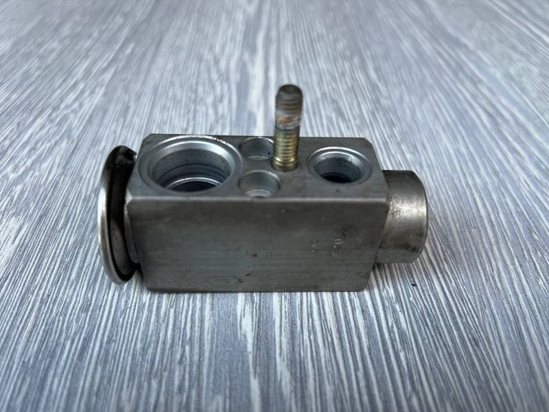 Клапан TRV, кондиционера Mercedes W211 E-class, 2308300184, б.у.  2308300184 фото
