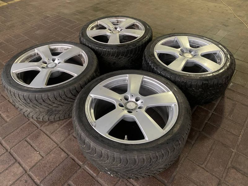 Комплект дисків Mercedes 5/112 із гумою Nokian 245/40/R18, б.в. 245/40/R18 фото