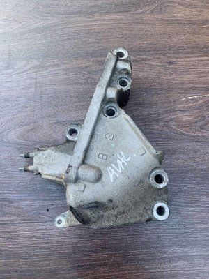 Кронштейн подушки двигателя Toyota Avalon 3.5 бензин 2005-2012, б.у. 2020653920 фото
