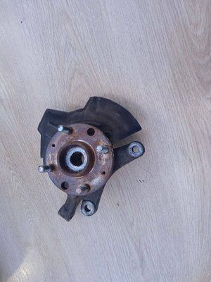 Цапфа, поворотний кулак передний левый Chevrolet Aveo T250 2005-2011 г., седан, б. у .96870491 96870491 фото