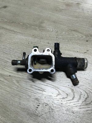 Корпус термостата Mazda 626, FSM11517ZA, б.у. FSM11517ZA фото