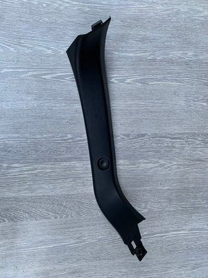 Накладка крышки багажника левая Mazda 3 BK, хэтчбек, 2003-2009 г., BP4K68950A, б.у.. BP4K68950A фото