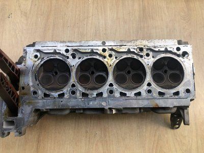 Головка блоку циліндрів Mercedes двигун M273 V8, 4.7л.,б.в 2730162401 2730162401 фото