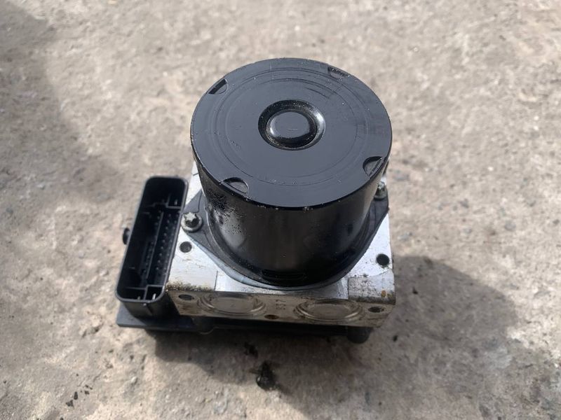 Блок ABS Skoda Fabia 2, 6R0907379C, б.в. 6R0907379C фото