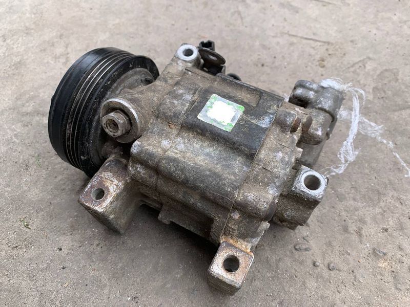 Компрессор кондиционера Subaru Impreza 3, 2007-2011 г., 73111FG001, б.у. 73111FG001 фото