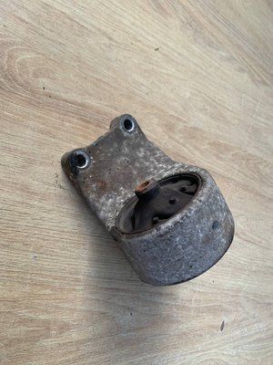 Опора, подушка МКПП Nissan Almera Classic B10RS 2006-2012 г, б.у. 1122095F0 1122095F0A фото