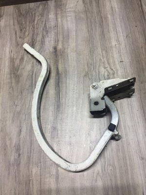 Петля багажника левая седан  Skoda Octavia A7, б.у. 6RU827301D фото