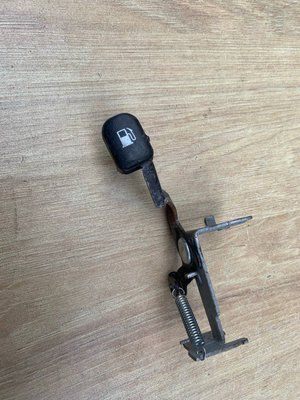 Ручка відкривання лючка бензобака Chevrolet Lacetti 2004-2013 р, б.в. 96310389 963103890 фото