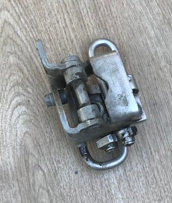 Петля задніх правих дверей нижня Volkswagen Jetta 2007 р., седан, 1K4833412, б.в. 1K4833412 фото