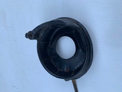 Гумка, ущільнювач паливного бака Audi A4 B5 1.9 TDI 2000 р., 8D0809933A, б.в. 8D0809933A фото