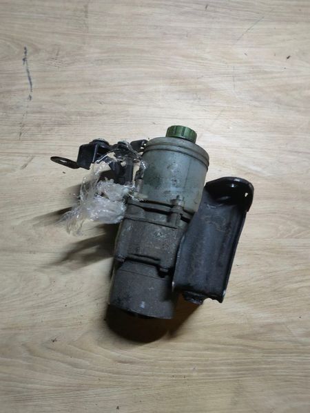 Насос гур Skoda Fabia 1, 1.4 бензин, 2005 г., 6Q0423371A, б.у. 6Q0423371A фото