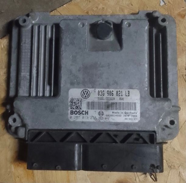 Блок керування двигуном 03G906021LB, б.в. 03G906021LB фото